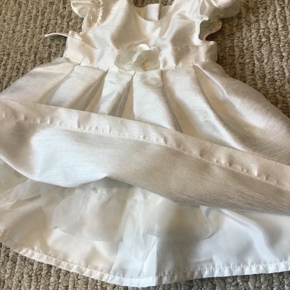 Carter’s dress - Picture 5 of 5